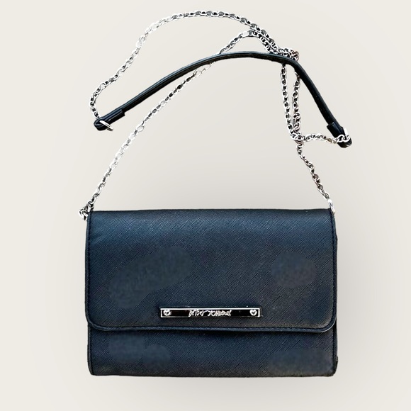 Betsey Johnson Crossbody Bag On Chain Black Clutch Pcckets Card Holders Logo - Picture 1 of 12